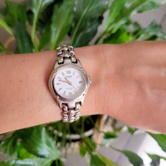 Sekonda Silver Quartz Classic Roman Numerals Watch - Picture 3 of 7